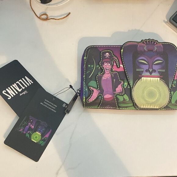 RARE NEW Loungefly The Princess & the Frog Dr. Facilier Glow in Dark Zip Wallet - Picture 6 of 8